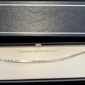 New in box | Adorable Sterling Silver “Best Friend 🤍🤍🤍” Bracelet | 7”